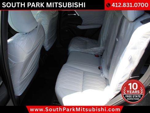 New 2026 Mitsubishi Outlander SEL image 15