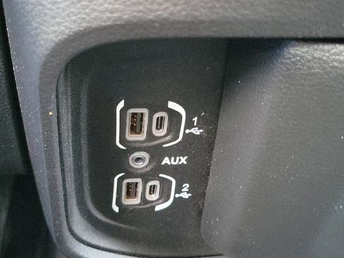 Used 2021 RAM 1500 Big Horn image 23