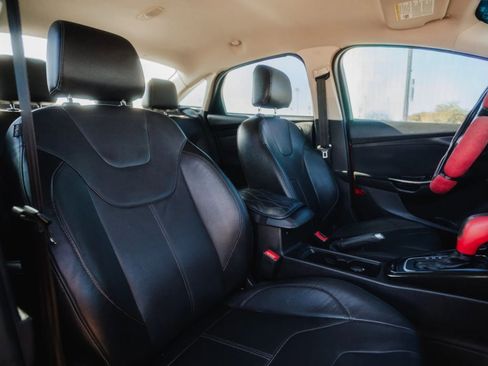 Used 2015 Ford Focus Titanium image 34