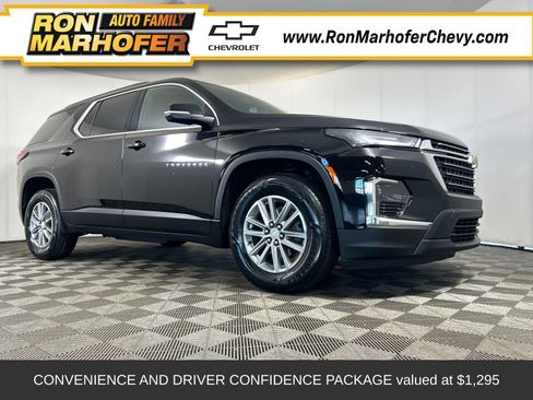 Used 2023 Chevrolet Traverse LT FWD image 1