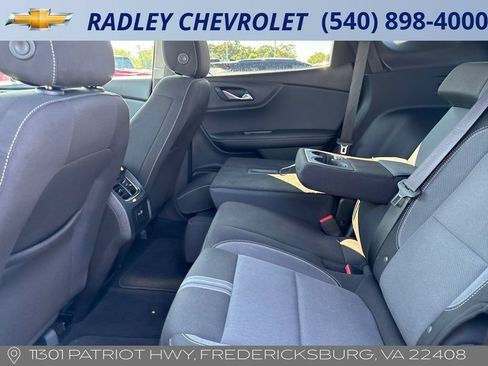 Used 2025 Chevrolet Blazer LT FWD image 12