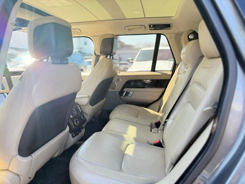Used 2018 Land Rover Range Rover Supercharged image 9
