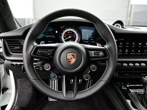 Certified 2025 Porsche 911 GT3 RS RWD image 8