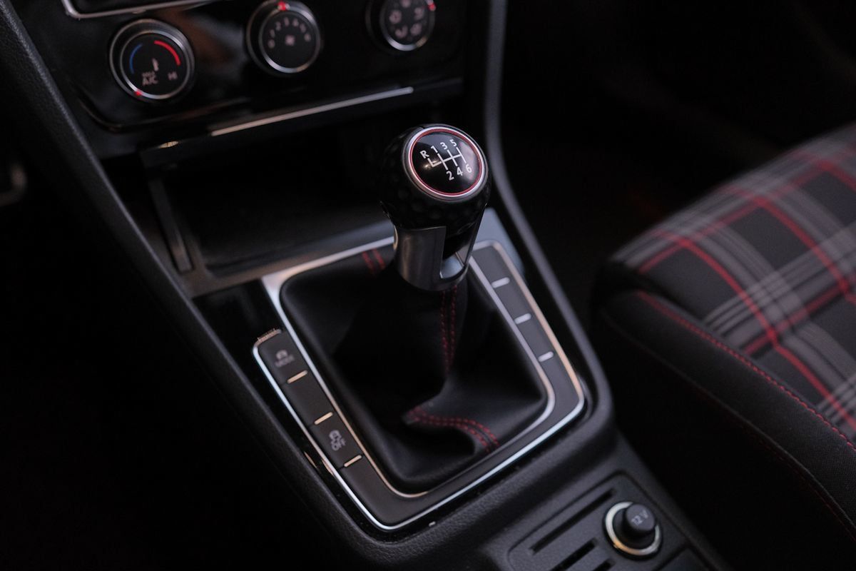 Used 2018 Volkswagen GTI S FWD image 24