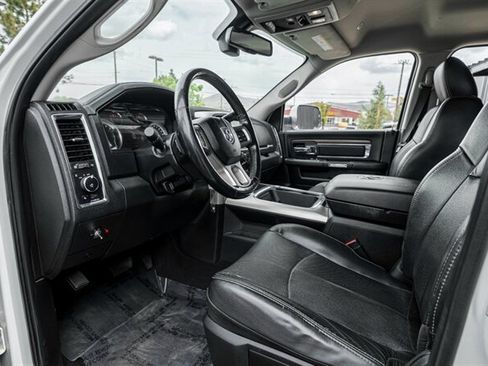 Used 2018 RAM 3500 Laramie w/ Cold Weather Group AWD/4WD image 18