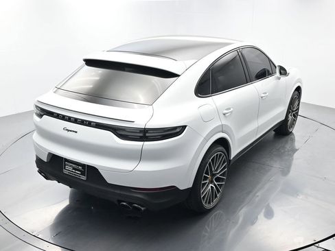 Certified 2022 Porsche Cayenne Coupe image 38