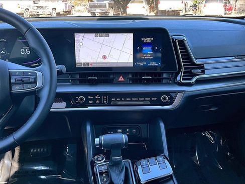 Used 2025 Kia Sportage EX FWD image 8