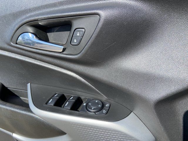 Used 2025 Chevrolet Trax LS w/ LS Convenience Package FWD image 44