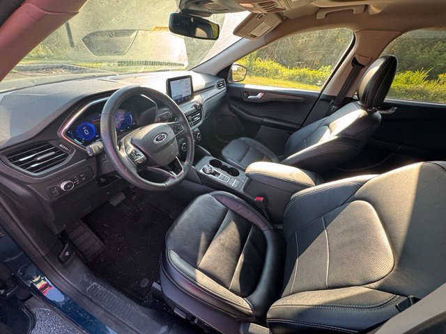 Used 2020 Ford Escape Titanium AWD/4WD image 15