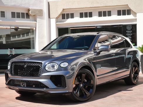 Used 2024 Bentley Bentayga Extended Wheelbase AWD/4WD image 10