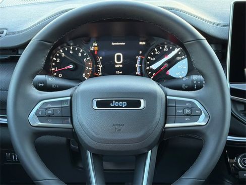 New 2026 Jeep Compass Latitude image 16