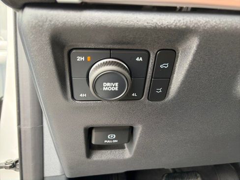 Used 2025 Ford Expedition Max King Ranch AWD/4WD image 14