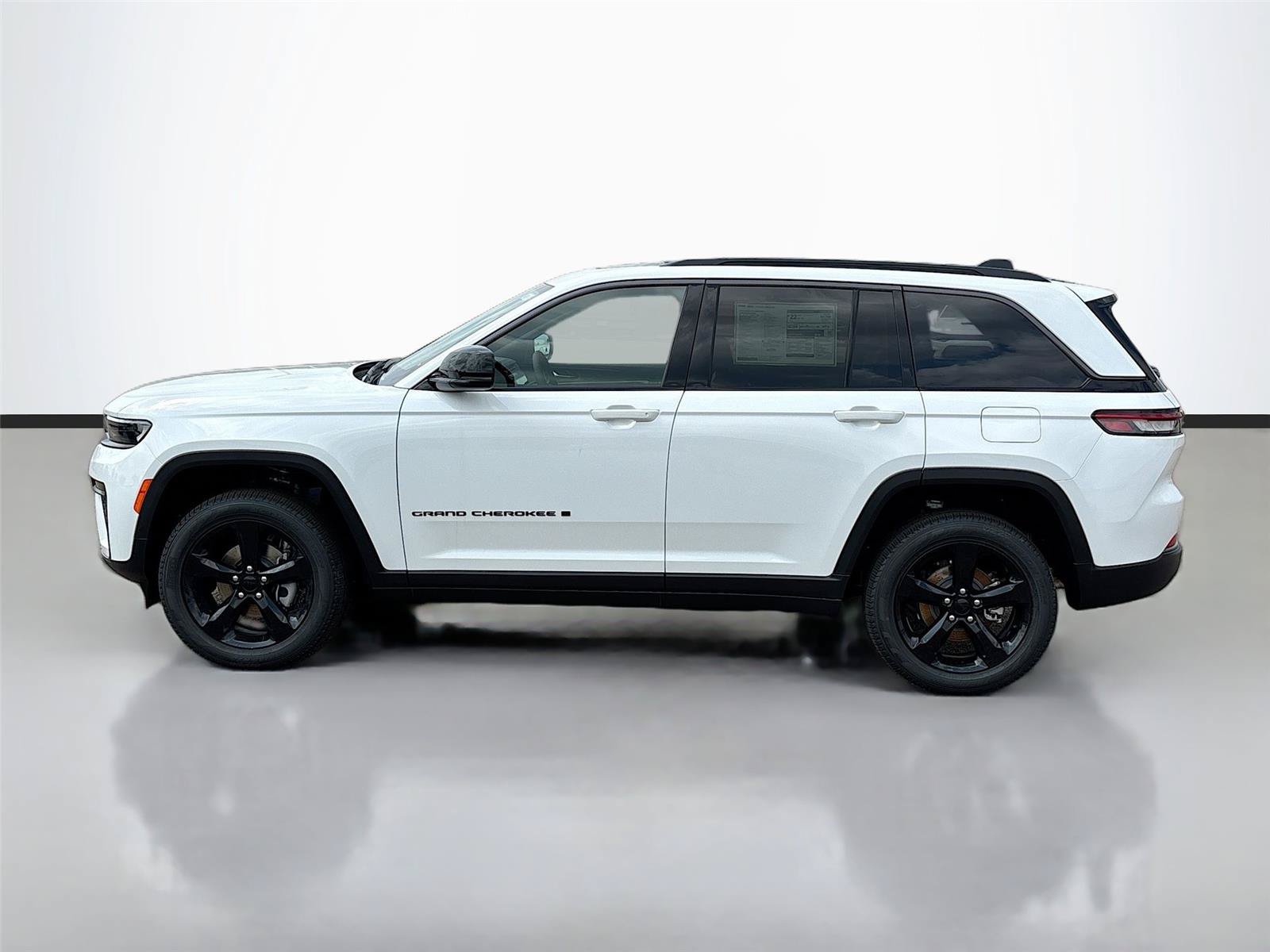 New 2026 Jeep Grand Cherokee Limited w/ Limited Altitude Package AWD/4WD image 8