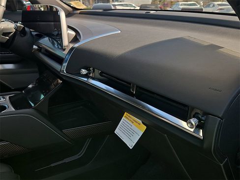 New 2026 Cadillac Vistiq Sport image 12