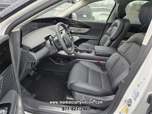 New 2026 Lincoln Nautilus Reserve image 5