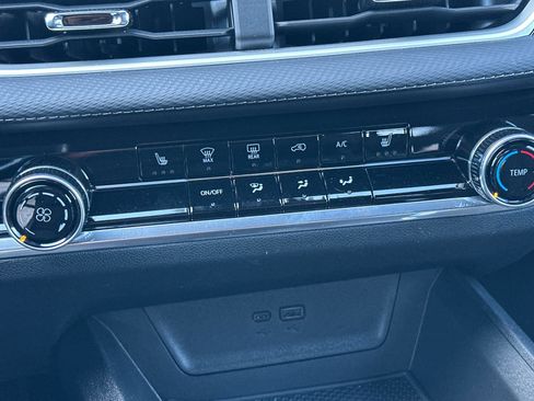 Used 2025 Chevrolet Equinox LT image 21