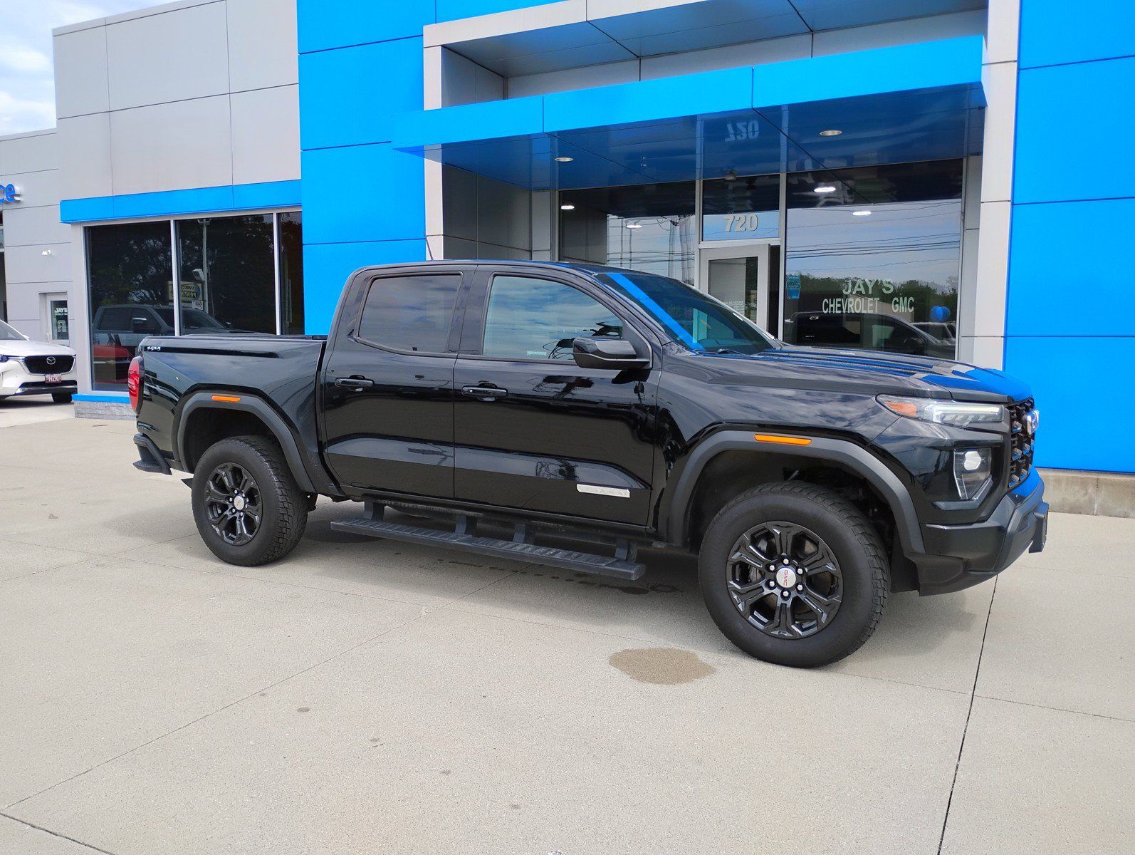 Used 2023 GMC Canyon Elevation AWD/4WD image 5