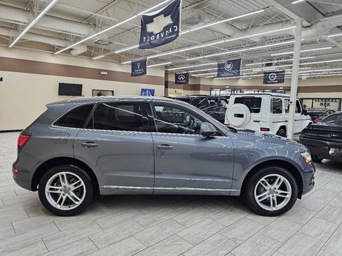 Used 2016 Audi Q5 2.0T Premium Plus w/ Technology Package AWD/4WD image 5