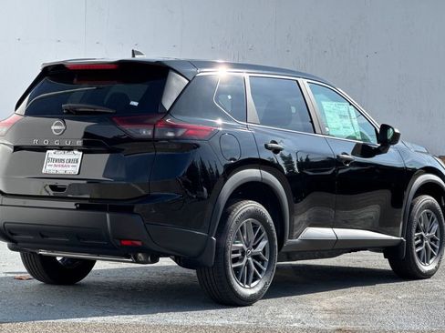 New 2026 Nissan Rogue S image 4