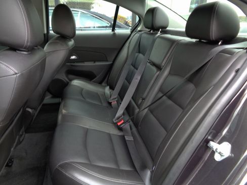 Used 2015 Chevrolet Cruze LT image 12