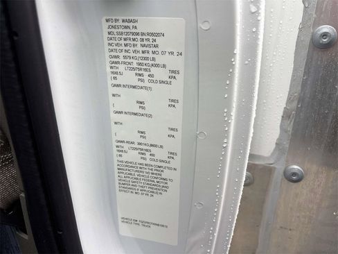 Used 2024 GMC Savana 3500 w/ Power Convenience Package image 22