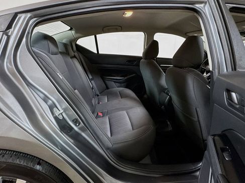 Used 2023 Nissan Altima 2.5 SV FWD image 23