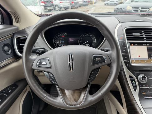 Used 2018 Lincoln MKX Reserve w/ Driver Assistance Package image 24