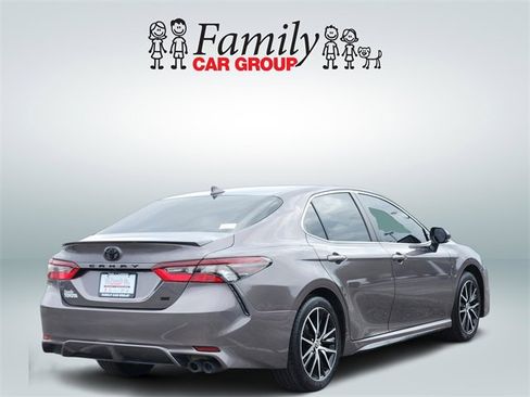 Certified 2024 Toyota Camry SE image 4