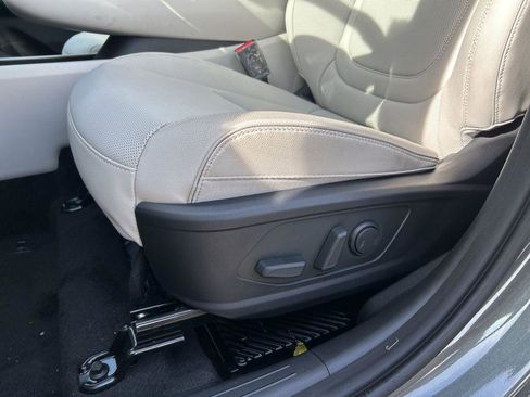 New 2026 Hyundai Tucson Limited image 12