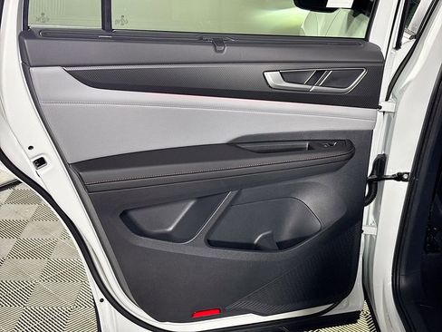 New 2026 Volkswagen Atlas Peak Edition AWD/4WD image 19