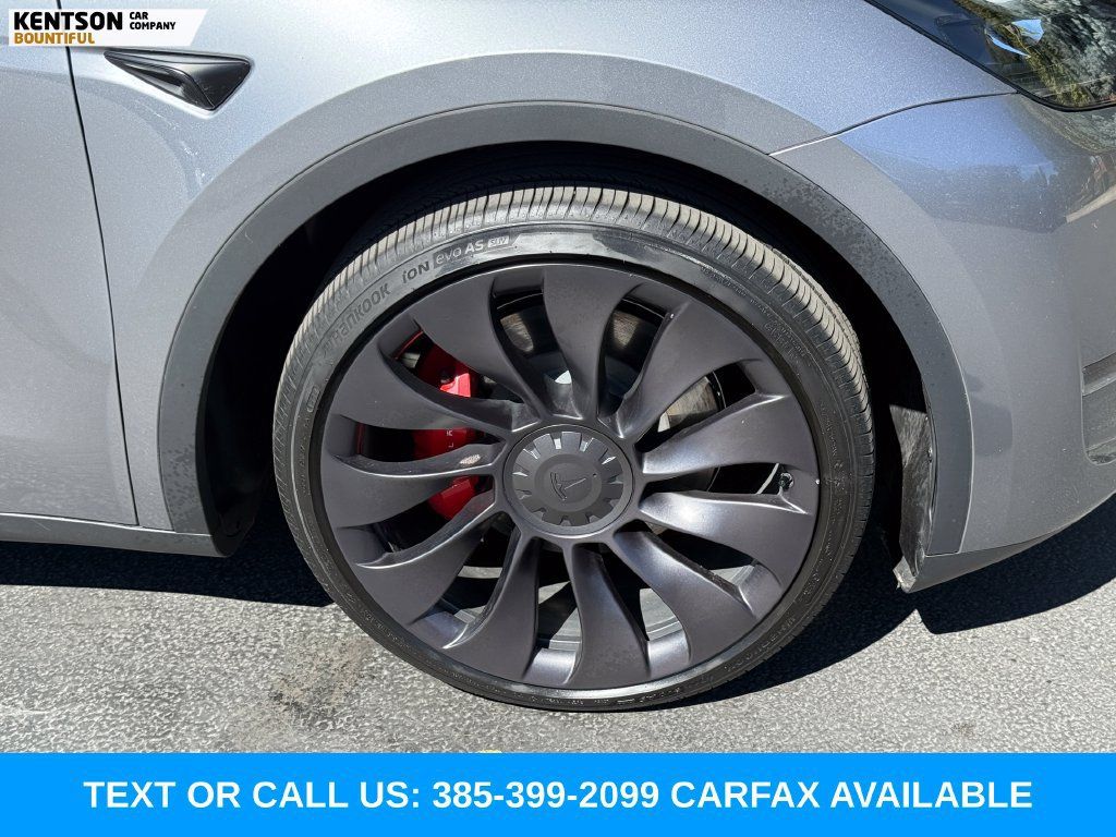 Used 2024 Tesla Model Y Performance AWD/4WD image 13