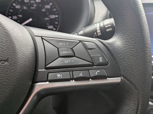 Used 2022 Nissan Kicks SV image 25