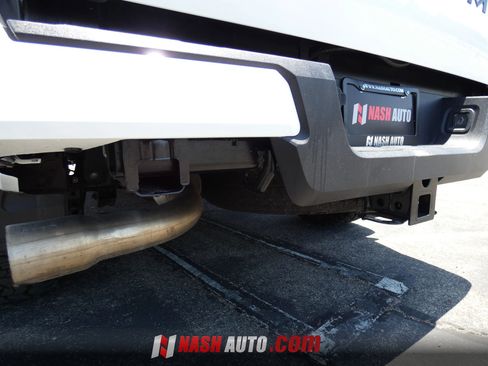 Used 2025 Toyota Tacoma TRD Sport AWD/4WD image 18