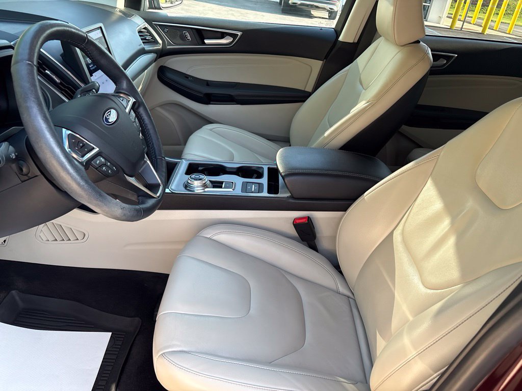 Used 2022 Ford Edge Titanium AWD/4WD image 9