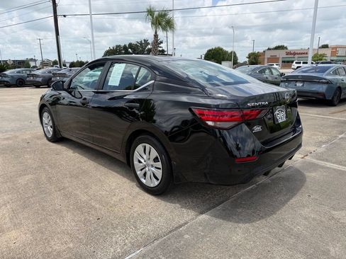 Used 2024 Nissan Sentra S FWD image 3