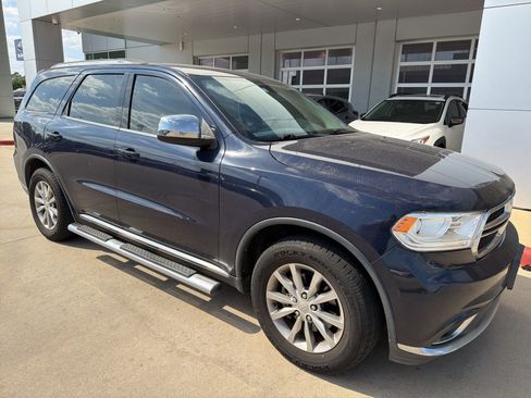 Used 2018 Dodge Durango SXT w/ Quick Order Package 2BB image 2