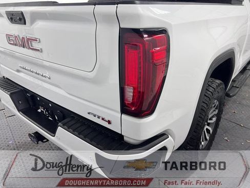Used 2023 GMC Sierra 1500 AT4 w/ Technology Package AWD/4WD image 13
