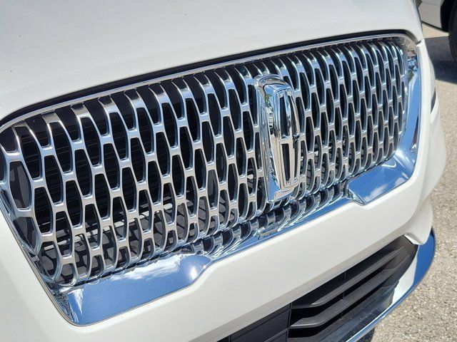Certified 2022 Lincoln Corsair FWD w/ Equipment Group 101A image 10