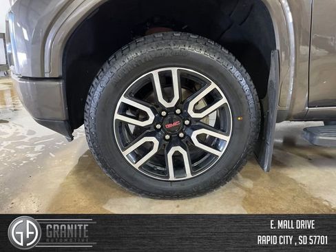 Used 2019 GMC Sierra 1500 AT4 w/ AT4 Preferred Package AWD/4WD image 19