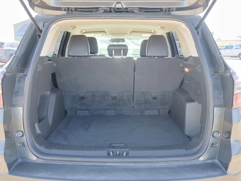 Used 2018 Ford Escape SE w/ SE Sport Appearance Package image 7