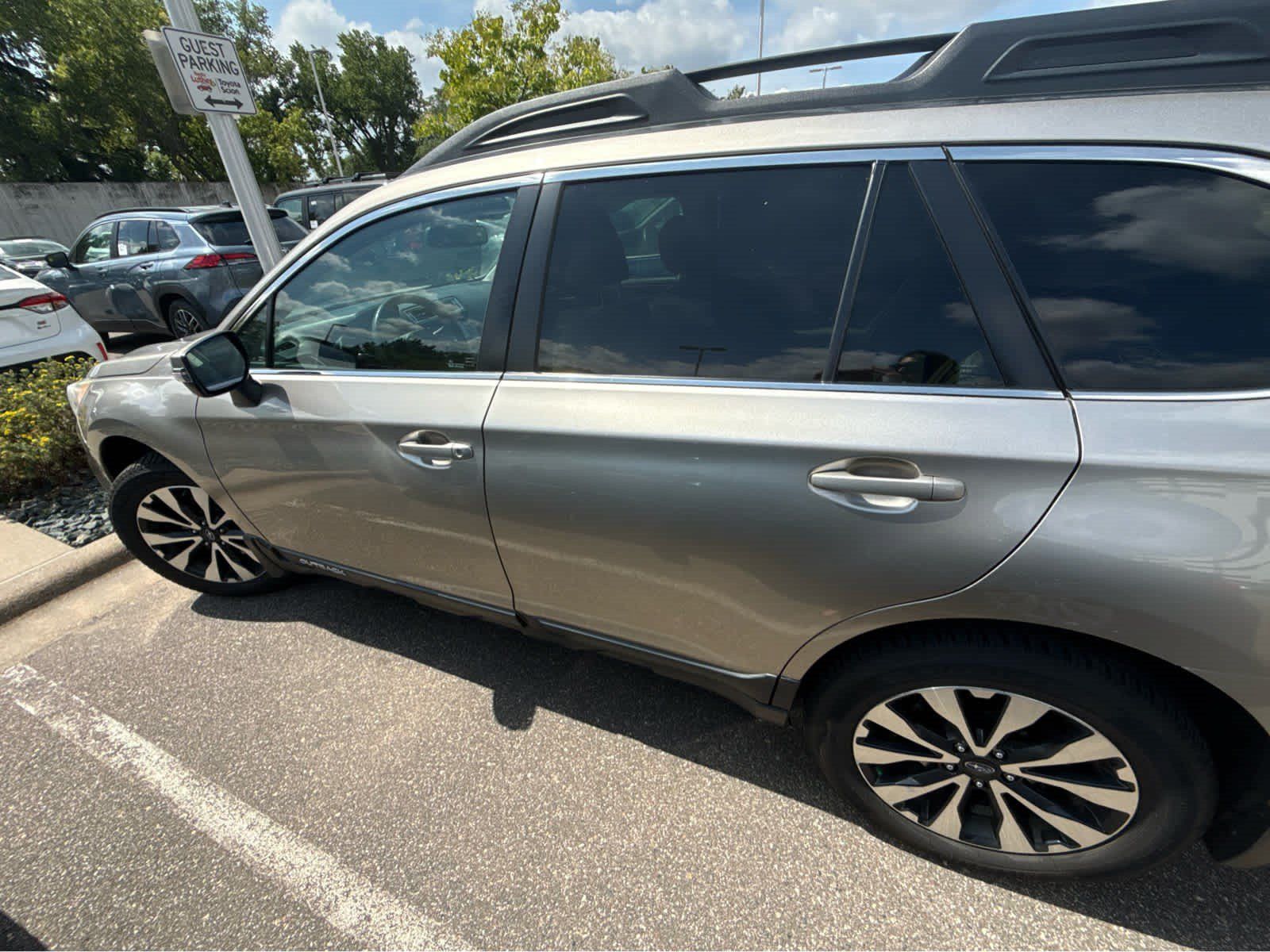 Used 2015 Subaru Outback 2.5i Limited AWD/4WD image 4