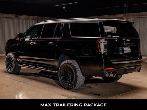 Used 2025 Chevrolet Suburban Z71 w/ Comfort Package image 7