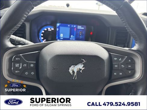 Used 2023 Ford Bronco Everglades image 29