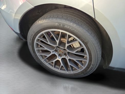 Used 2015 Porsche Macan S AWD/4WD image 22