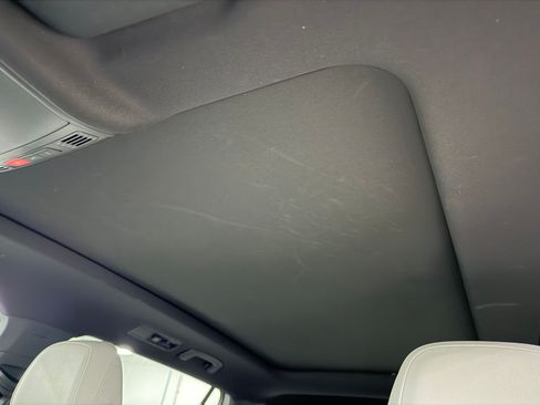 Used 2019 Volkswagen Tiguan SEL Premium R-Line FWD image 31