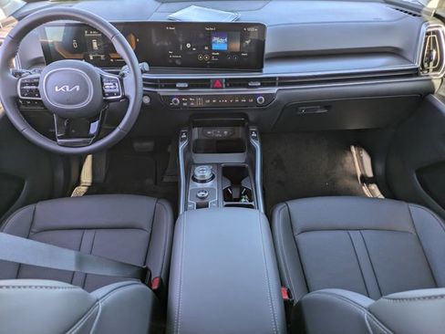 Used 2025 Kia Sorento EX image 15