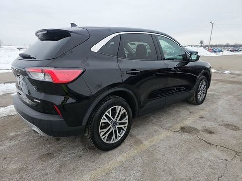 Used 2022 Ford Escape SEL image 2