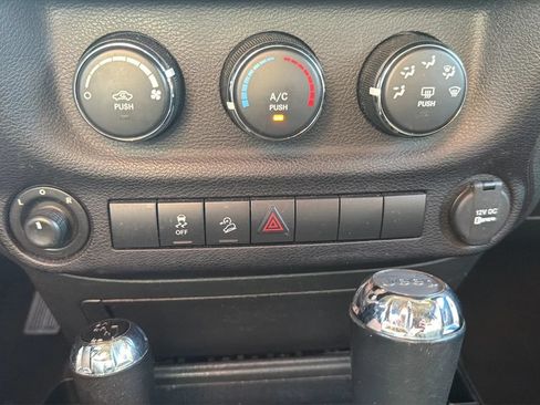 Used 2016 Jeep Wrangler Unlimited Sport w/ Quick Order Package 24S AWD/4WD image 20
