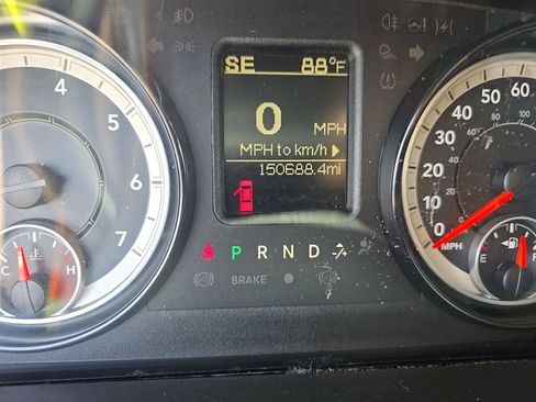 Used 2017 RAM 1500 Classic SLT RWD image 18