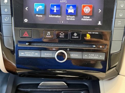 Used 2019 INFINITI QX50 Luxe w/ Navigation Package FWD image 23